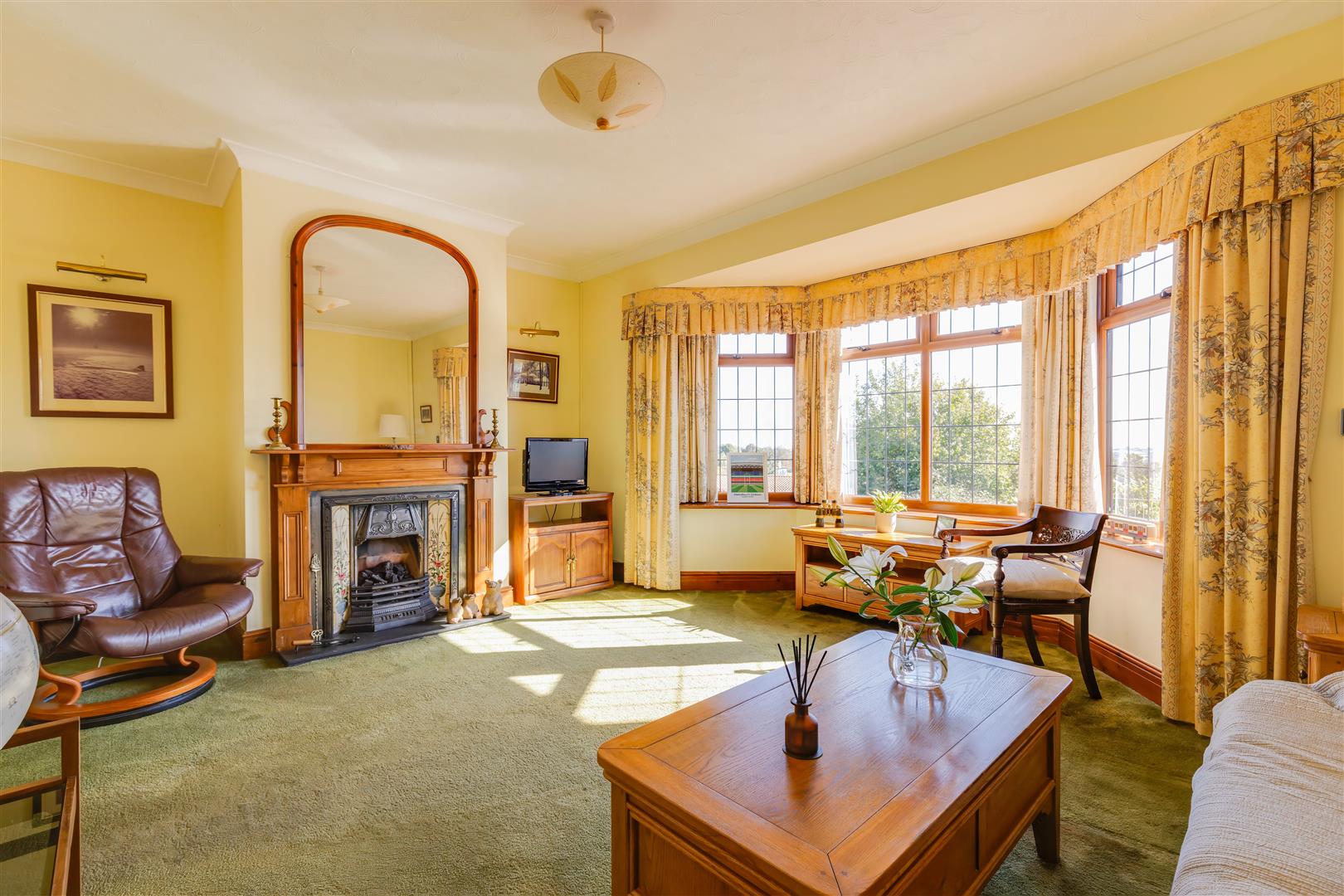 Marchglade, 12 Kings Ride, Dinas Powys, CF64 4BA